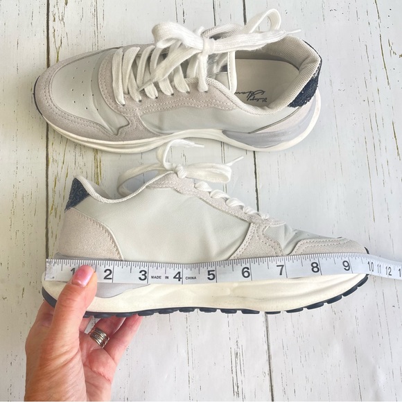 Vintage Havana RUN Sneakers - Picture 13 of 16